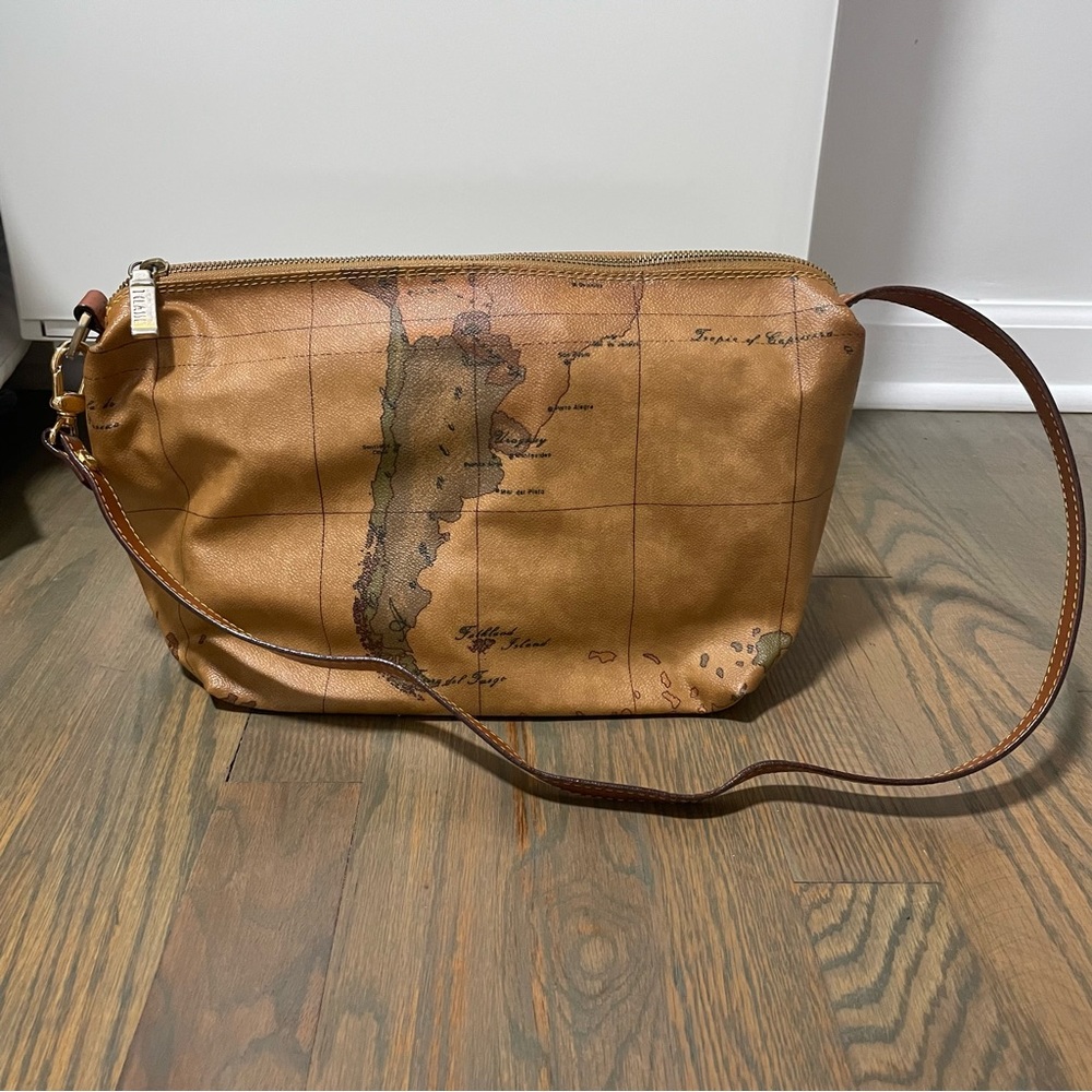 Vintage Alviero Martini bag